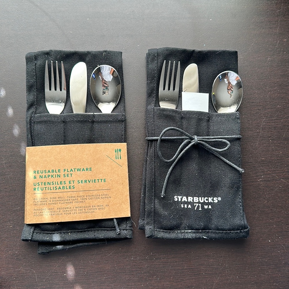 Starbucks dinnerware set.